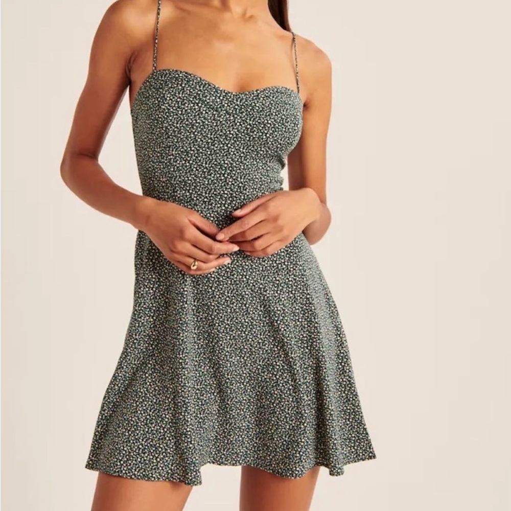 Abercrombie & Fitch Green Floral Mini Dress – Size XL